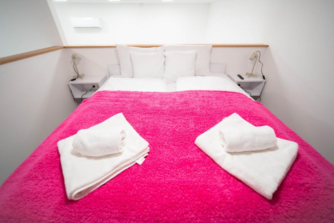 Free Parking Basilica Rob'S Home - Ac, Wi-Fi, Smart Tv Budapest Bagian luar foto